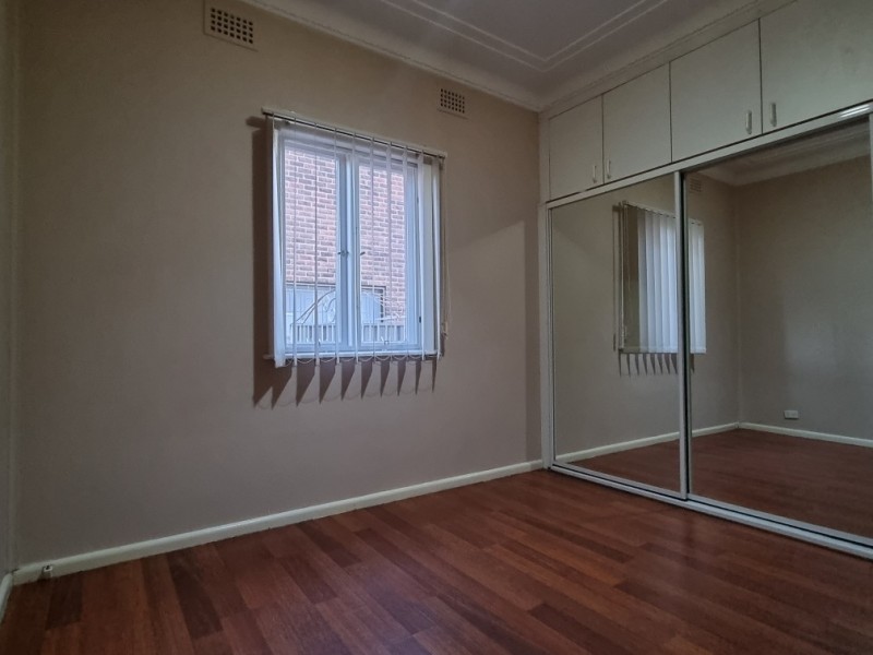 4 Lord St, Cabramatta West NSW 2166