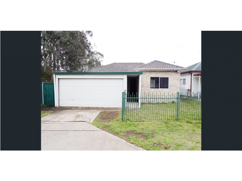 312 The Boulevarde, Smithfield NSW 2164