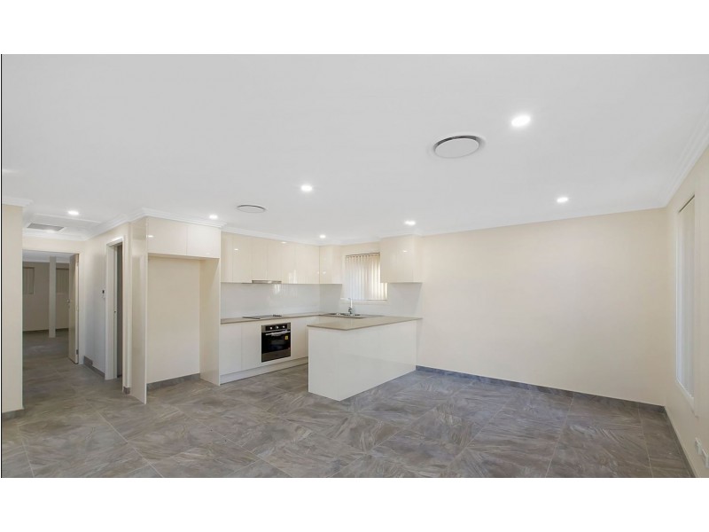 14a William Street, Cambridge Park NSW 2747
