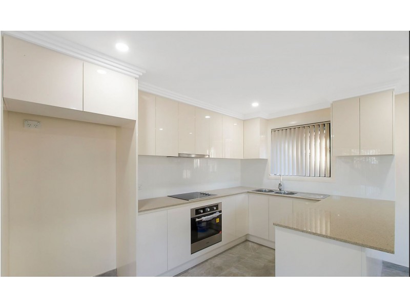 14a William Street, Cambridge Park NSW 2747