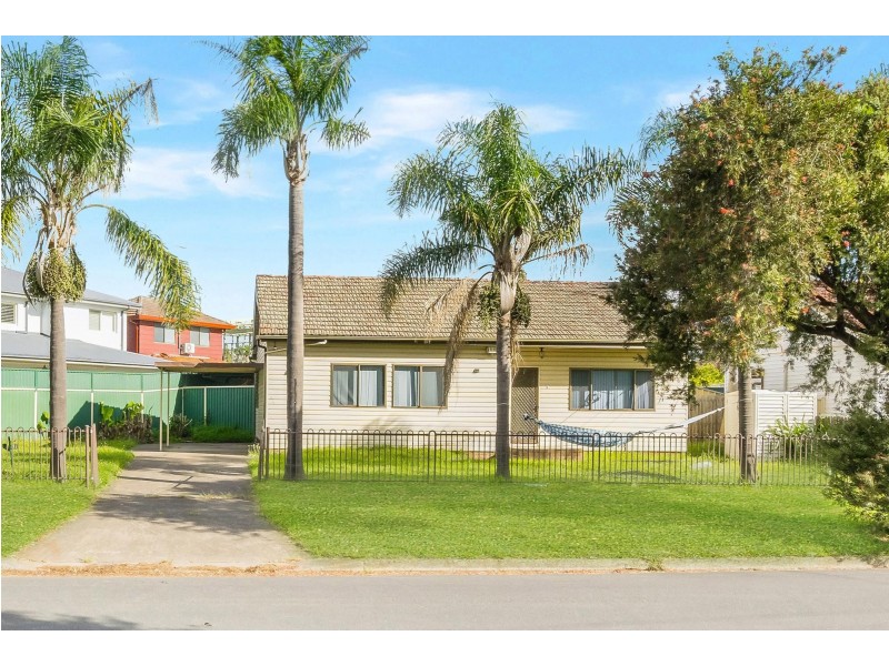 2 Reserve Street, Smithfield NSW 2164