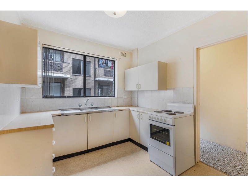 2/79 Harris Street, Fairfield NSW 2165