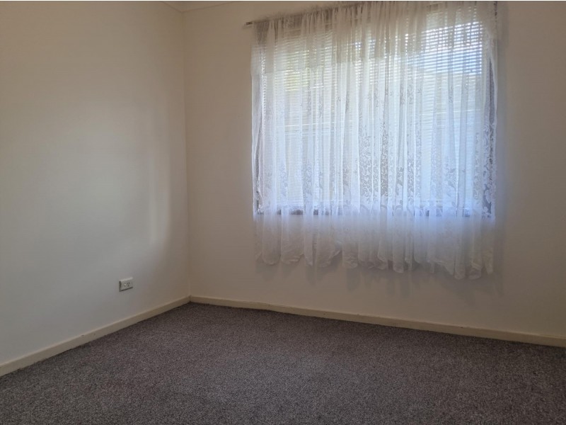 12 Lismore Close, Bossley Park NSW 2176