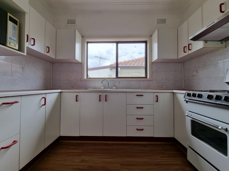 43 The Esplanade, Guildford NSW 2161