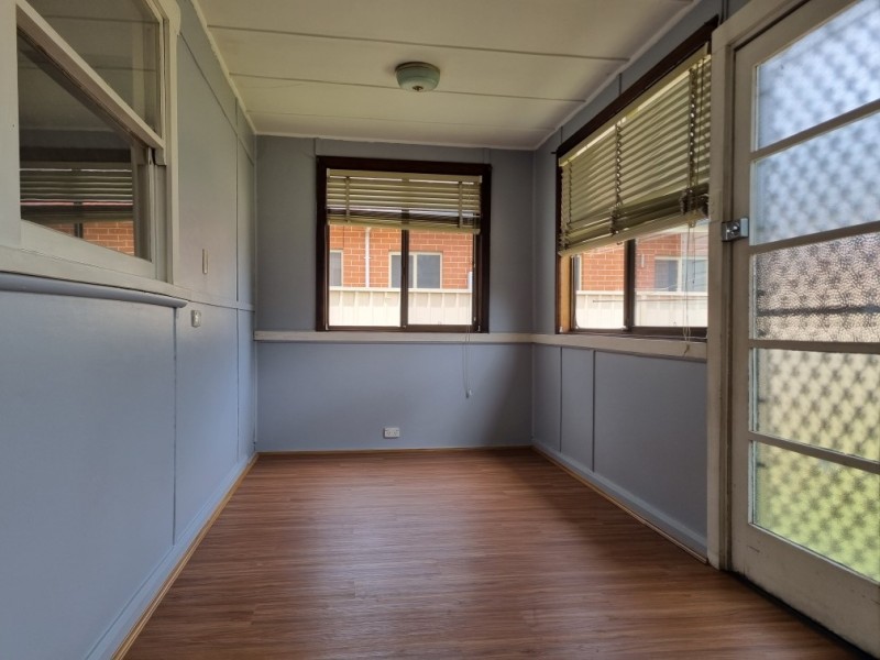 43 The Esplanade, Guildford NSW 2161