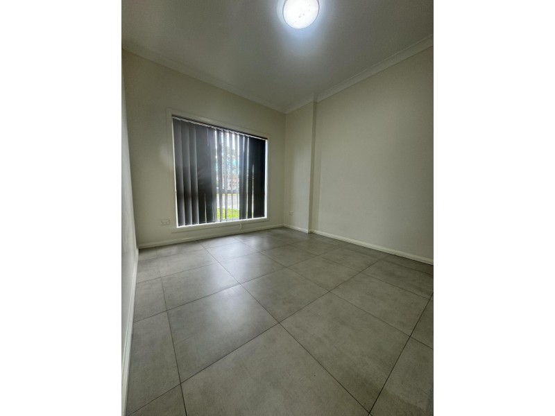 123A King Road, Fairfield West NSW 2165