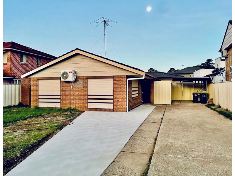 18 Ayrshire Street, Bossley Park NSW 2176