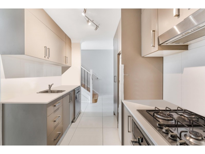 8/8-10 Lyndon Street, Fairfield NSW 2165