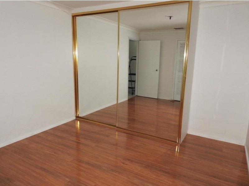 38 Canterbury Road, St Johns Park NSW 2176