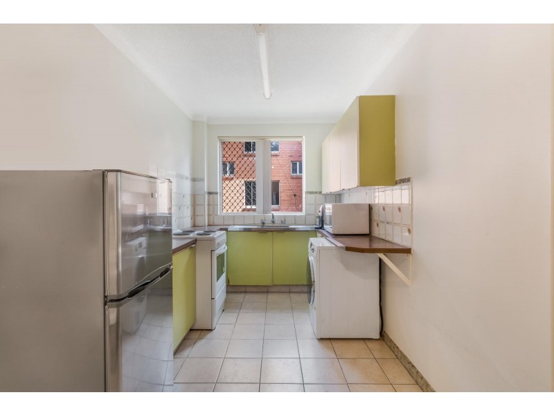 6/162 Sandal Crescent, Carramar NSW 2163