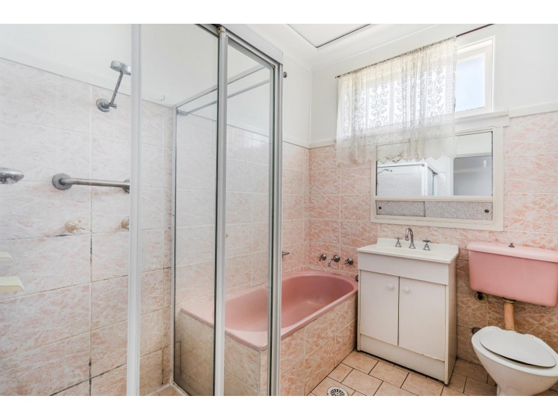 8 Vineyard Avenue, Smithfield NSW 2164