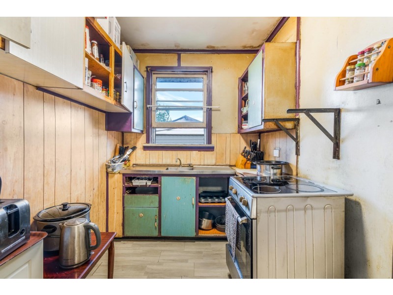 28 Crosby Crescent, Fairfield NSW 2165