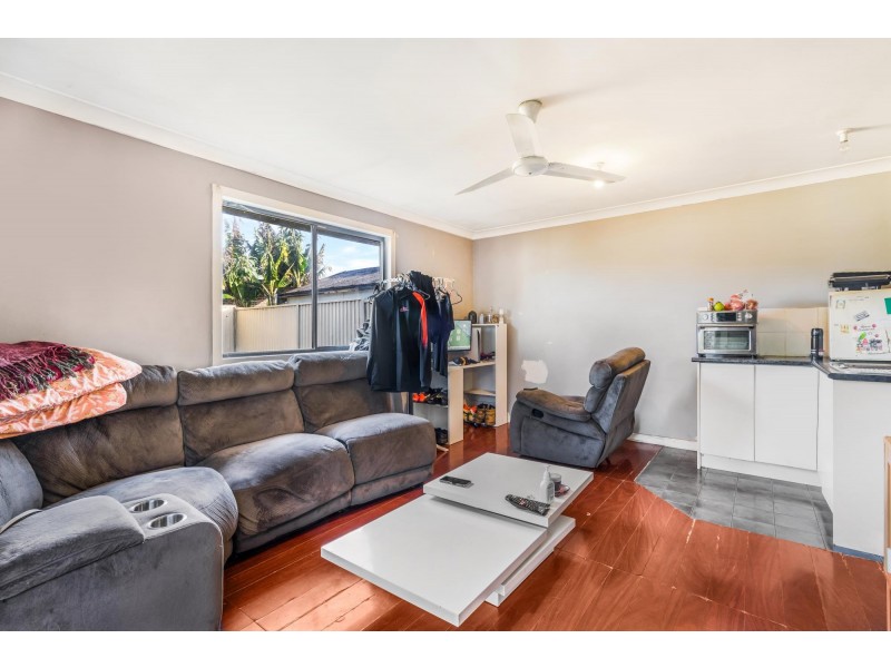 28 Crosby Crescent, Fairfield NSW 2165