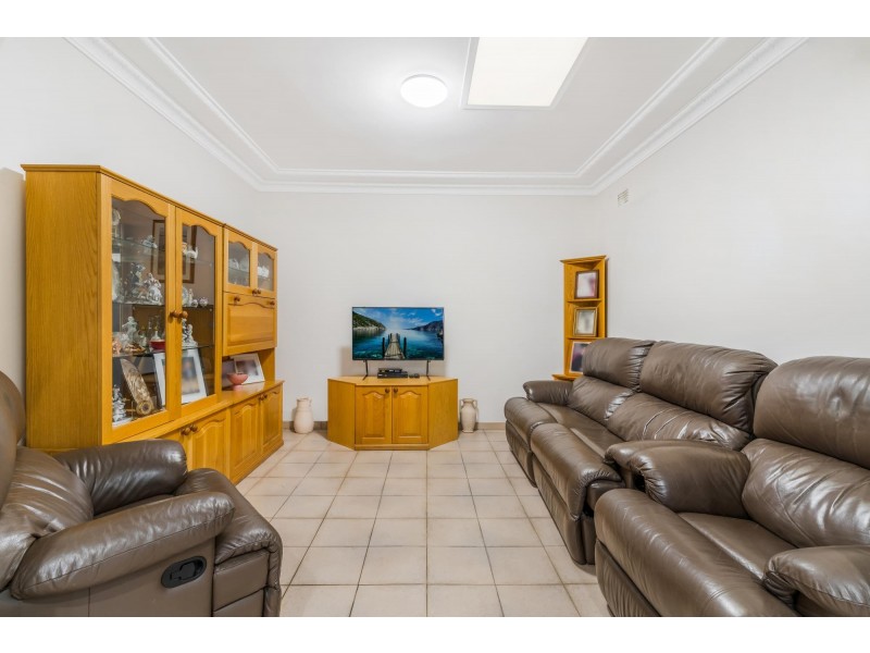 43 Margaret Street, Fairfield West NSW 2165