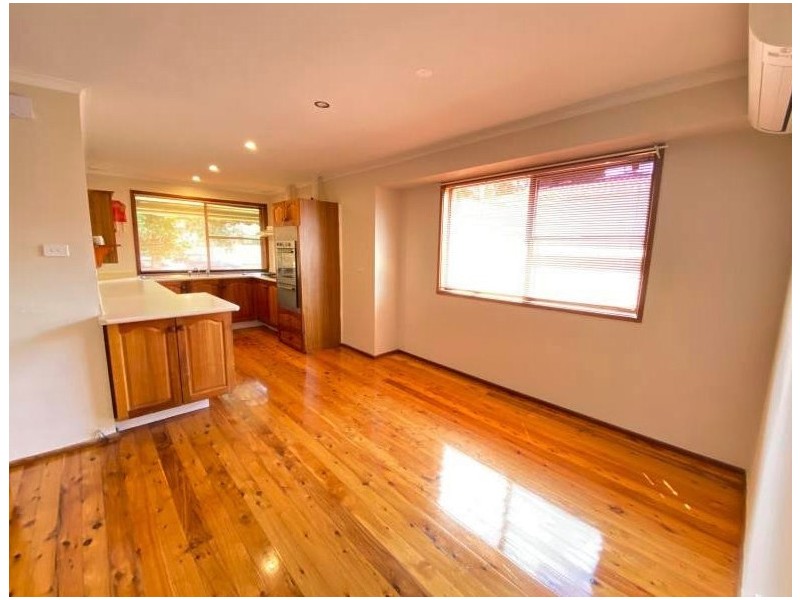 9 Webb Close, Edensor Park NSW 2176