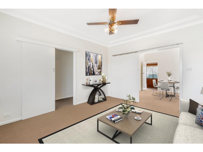 73 Brisbane Road, St Johns Park NSW 2176