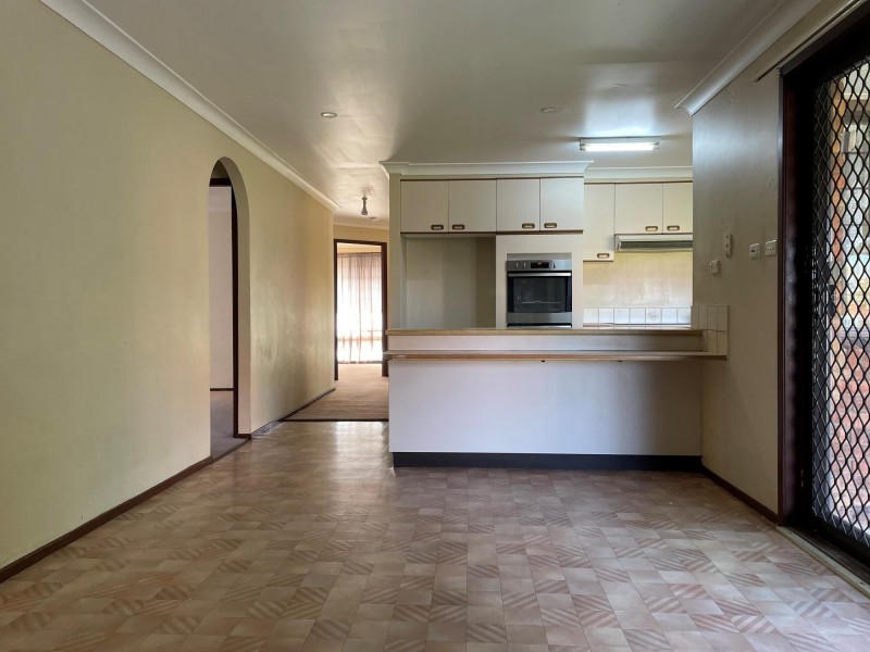 34 Natchez Cres, Greenfield Park NSW 2176