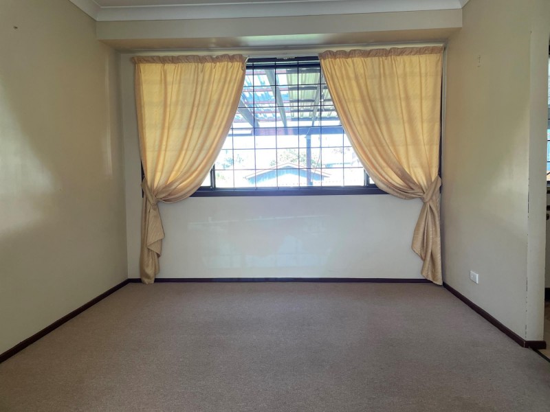 34 Natchez Cres, Greenfield Park NSW 2176