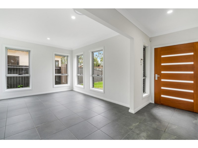 10 Lowana Avenue, Merrylands NSW 2160