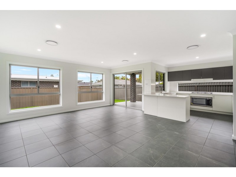 10 Lowana Avenue, Merrylands NSW 2160