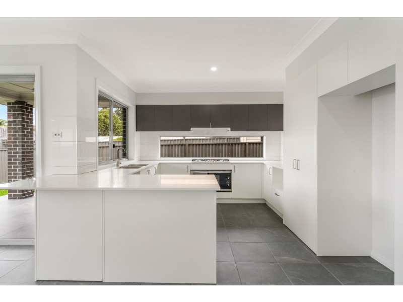 10 Lowana Avenue, Merrylands NSW 2160