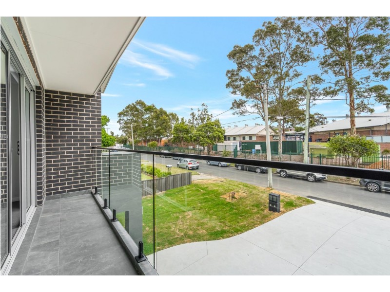 10 Lowana Avenue, Merrylands NSW 2160