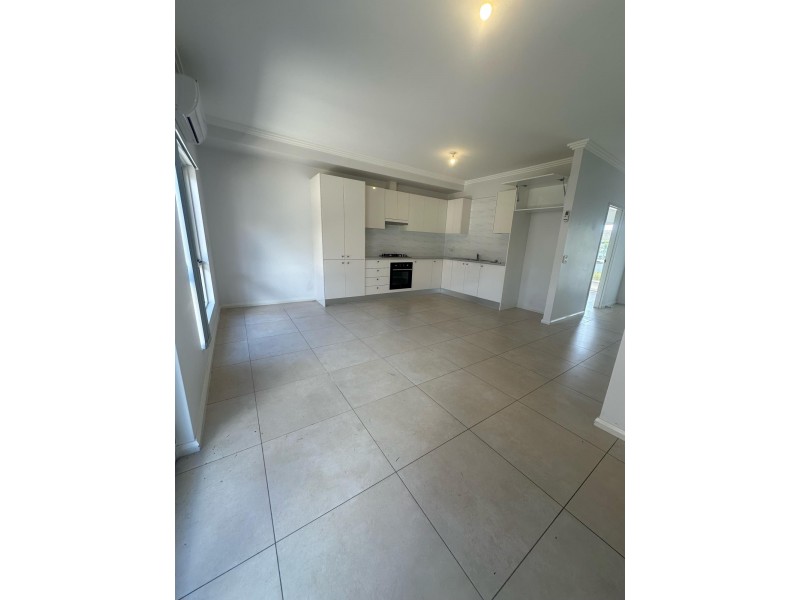 1/106-108 Chifley Street, Smithfield NSW 2164