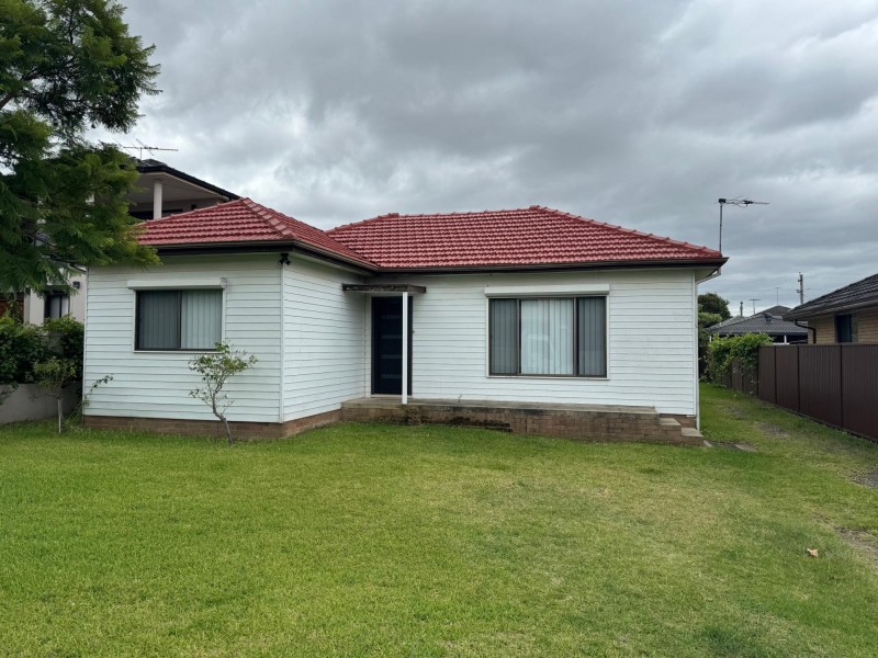 6 Lombard Street, Fairfield NSW 2165