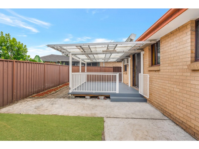 15 Olga Close, Bossley Park NSW 2176