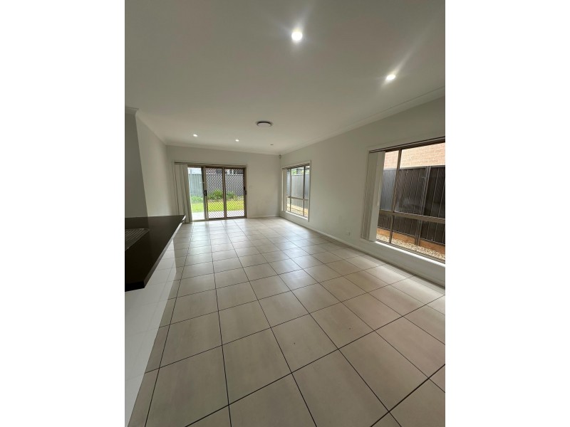 8B Harvey Street, Oran Park NSW 2570