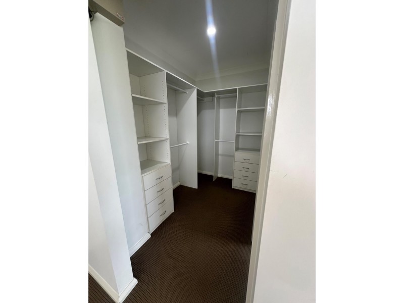 8B Harvey Street, Oran Park NSW 2570