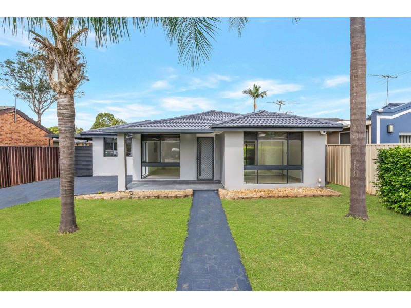 14 Knowles Place, Bossley Park NSW 2176