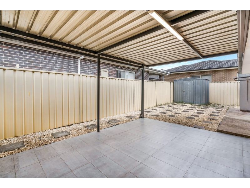 14 Knowles Place, Bossley Park NSW 2176
