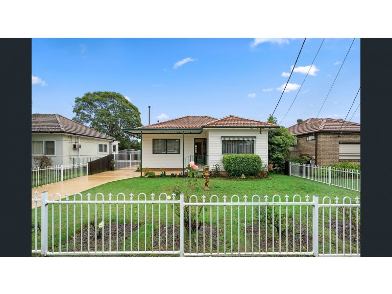 2a Stanbrook Street, Fairfield Heights NSW 2165