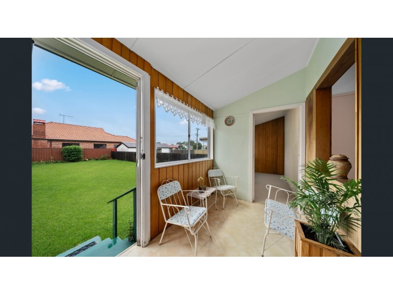 2a Stanbrook Street, Fairfield Heights NSW 2165