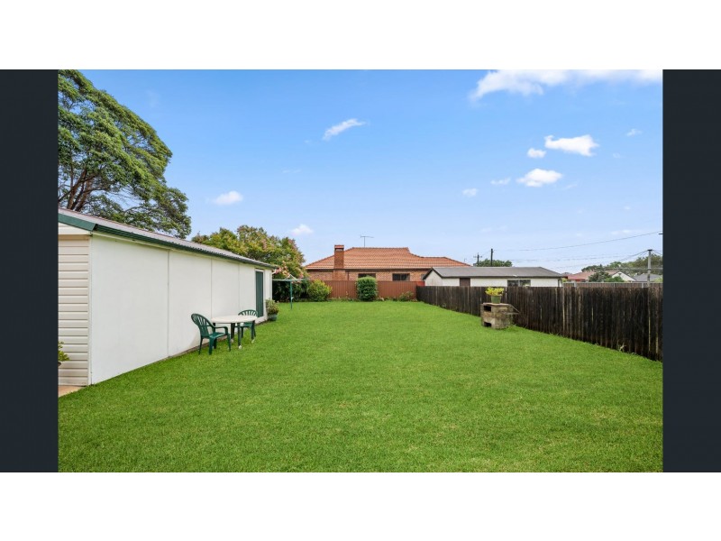 2a Stanbrook Street, Fairfield Heights NSW 2165