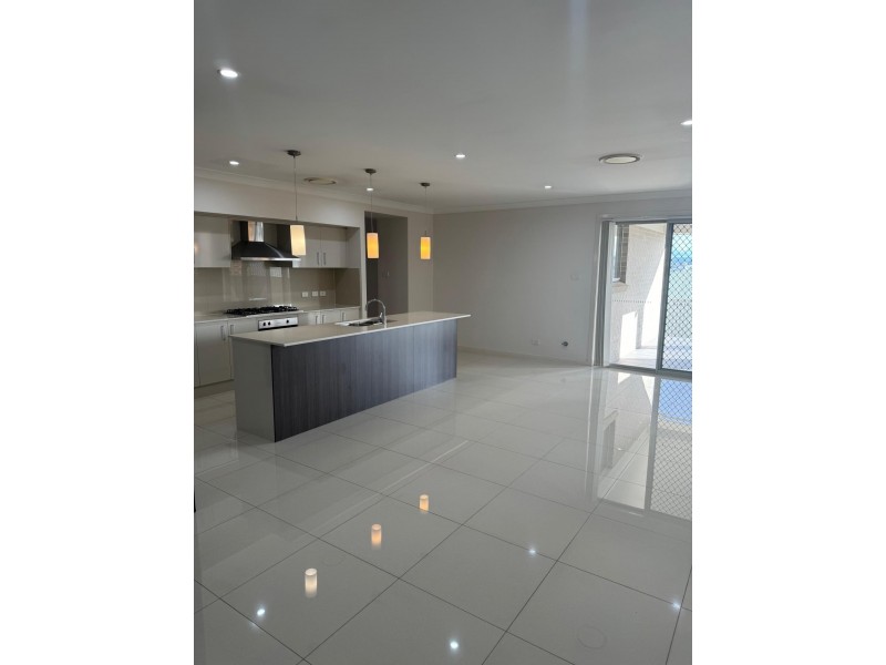 31 Buckingham Loop, Oran Park NSW 2570
