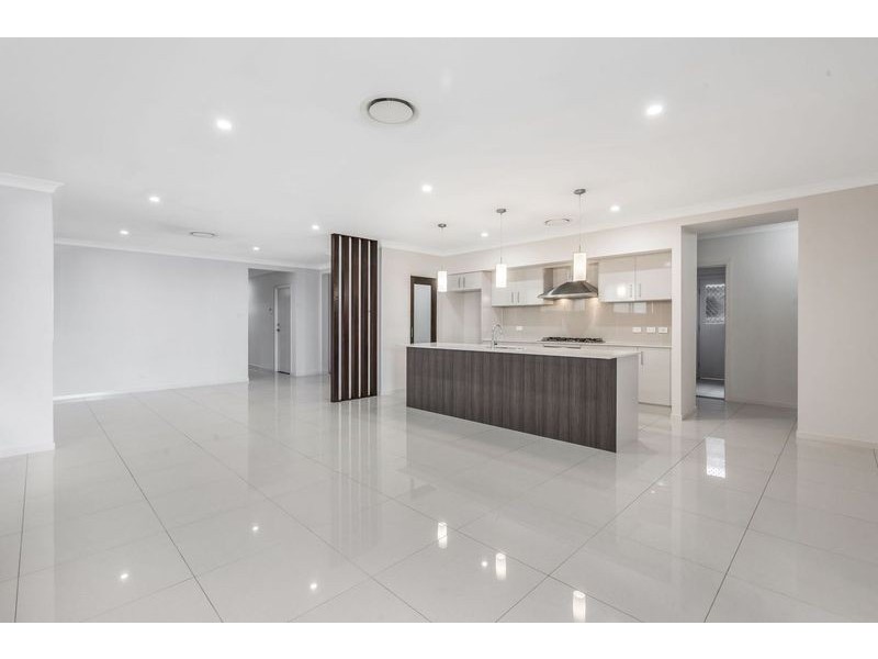 31 Buckingham Loop, Oran Park NSW 2570