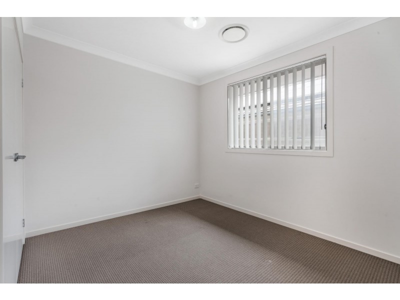 31 Buckingham Loop, Oran Park NSW 2570