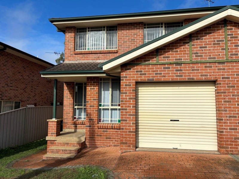 54 Quarry Road, Bossley Park NSW 2176