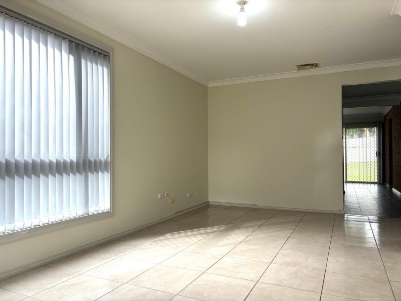 54 Quarry Road, Bossley Park NSW 2176