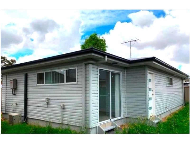 18A Shamrock Street, Smithfield NSW 2164