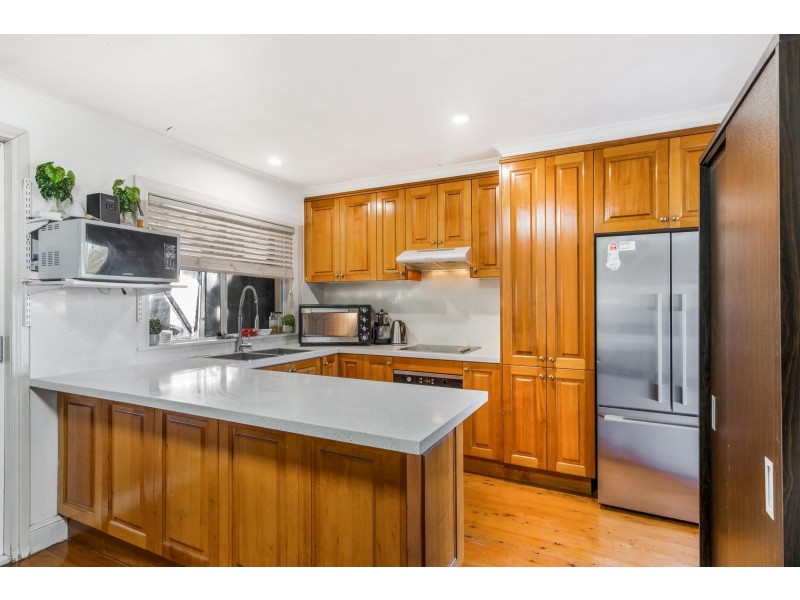 27 Swinborne Crescent, Wetherill Park NSW 2164