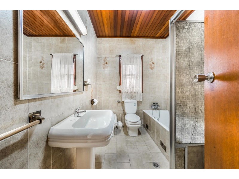 11 Eton Street, Fairfield NSW 2165