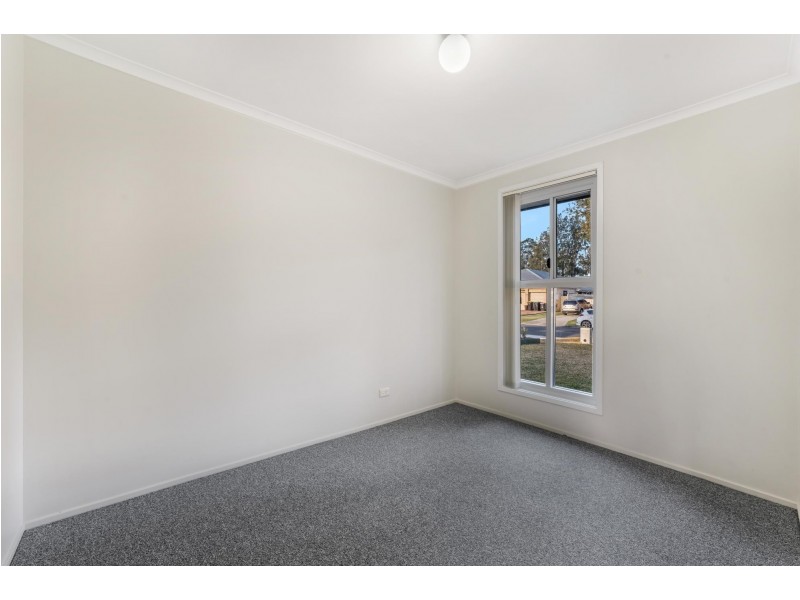 37 Olympus Drive, St Clair NSW 2759