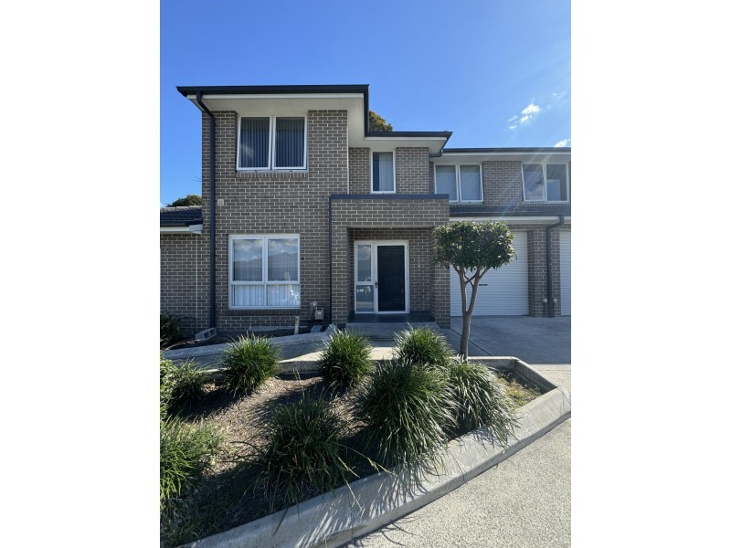 8/106 Chifley Street, Smithfield NSW 2164