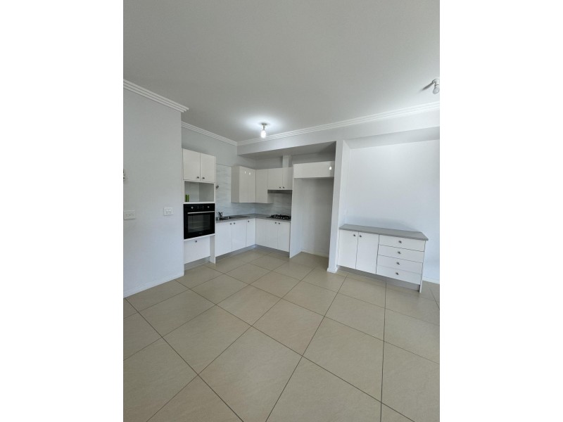 8/106 Chifley Street, Smithfield NSW 2164