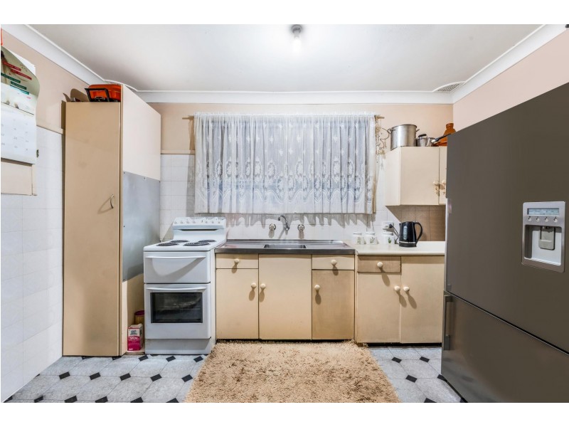 16 Gilmore Avenue, Leumeah NSW 2560