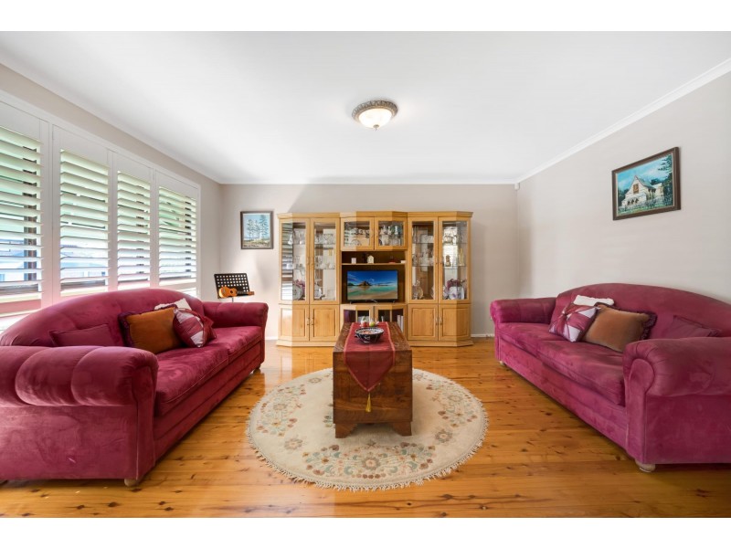 36 Roland Street, Bossley Park NSW 2176