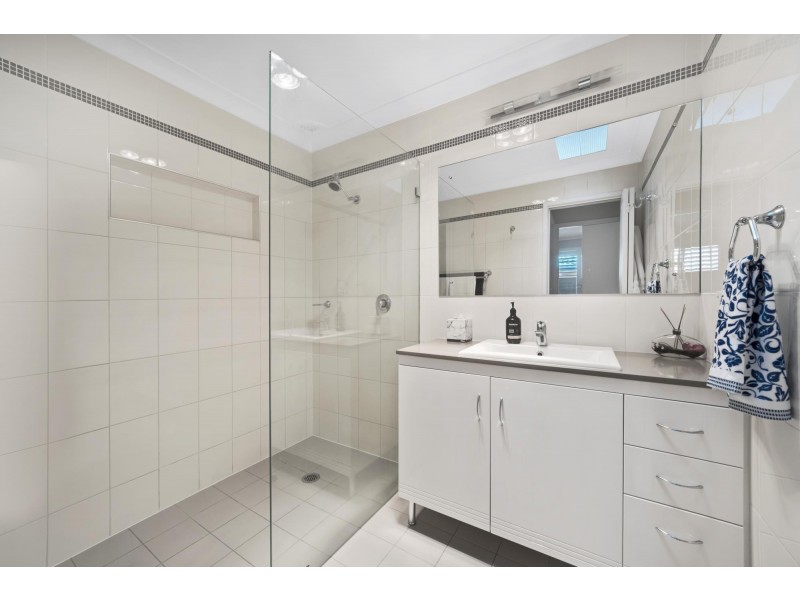 36 Roland Street, Bossley Park NSW 2176